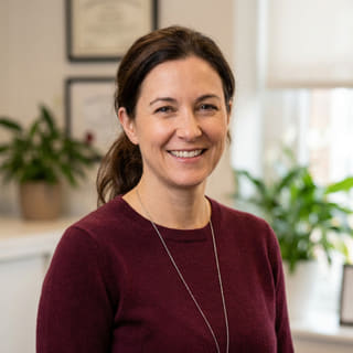 Laura Bennett, identifiée comme responsable des standards de la plateforme chez Loyal Termévane, dans une photo de profil